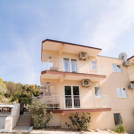 Villa Katharina Утеха Екстериор снимка