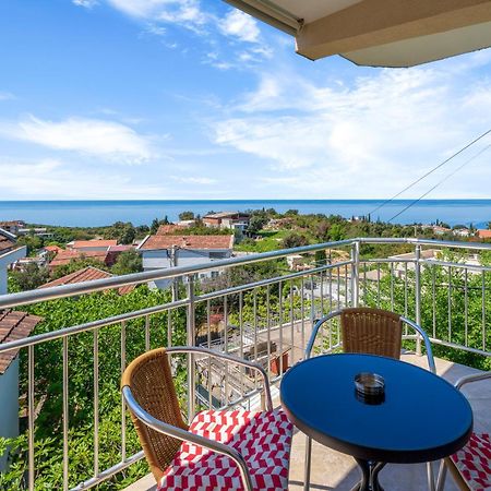 Villa Katharina Утеха Екстериор снимка