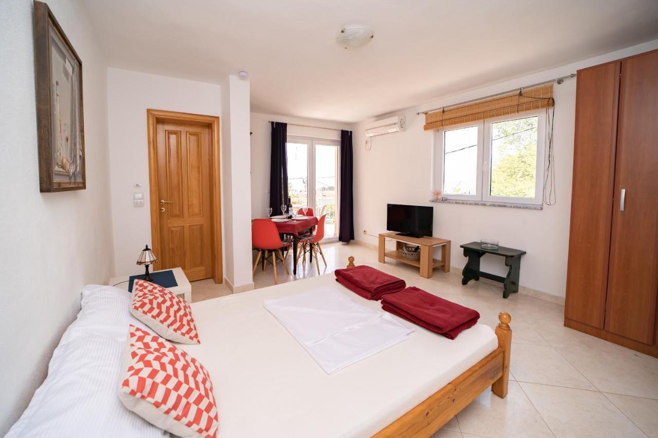 Villa Katharina Утеха Екстериор снимка