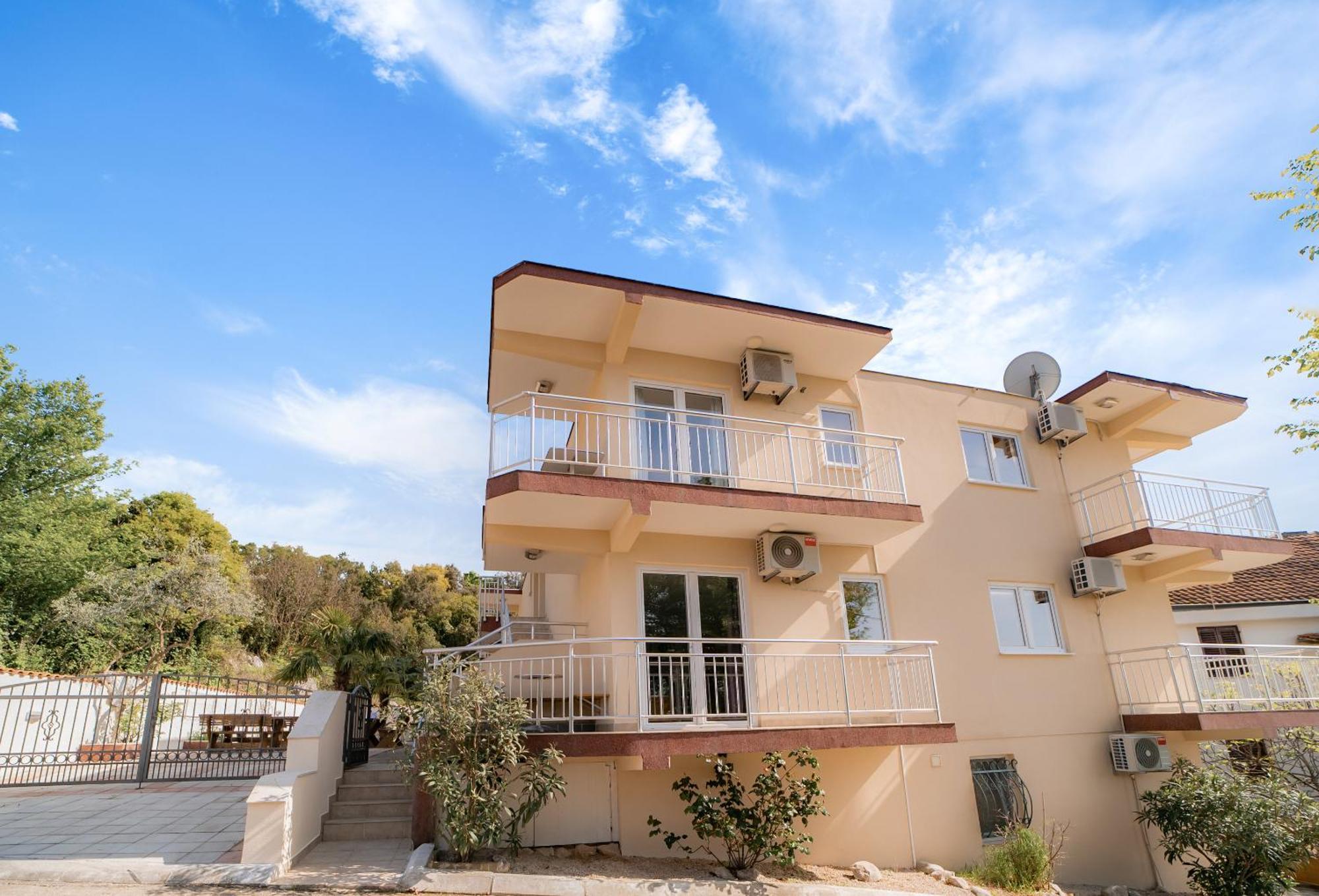 Villa Katharina Утеха Екстериор снимка